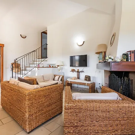 Ecolux Pool Villa, Easy Access Southsardiniaholidays *