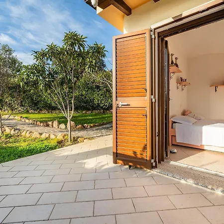 Ecolux Pool Villa, Easy Access Southsardiniaholidays *