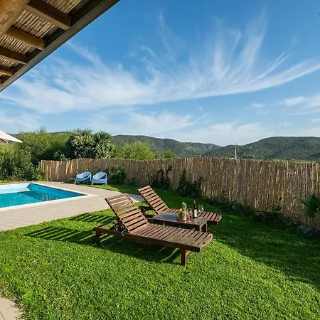 Ecolux Pool Villa, Easy Access Southsardiniaholidays Villa *