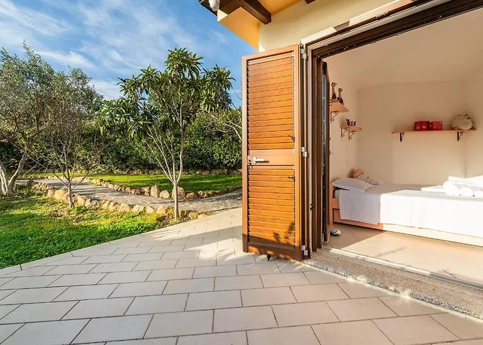 Ecolux Pool Villa, Easy Access Southsardiniaholidays *