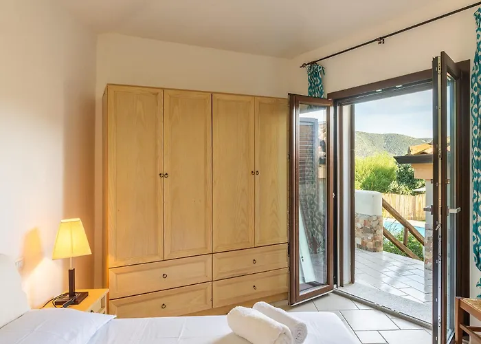 Ecolux Pool Villa, Easy Access Southsardiniaholidays *